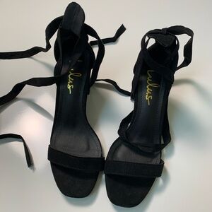 Lulus Women's Black High‎ Hills Courts Size 7.5